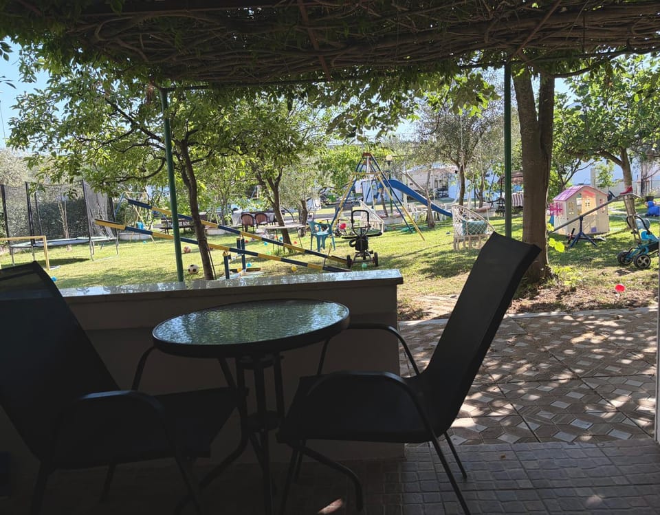 Dining area, Garden view