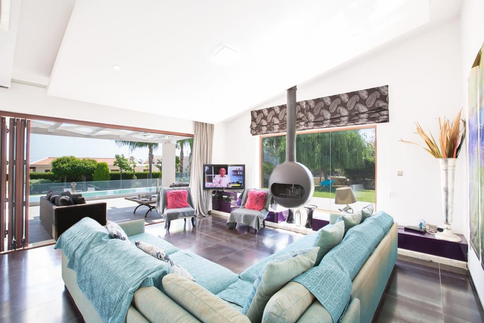 TV and multimedia, Living room