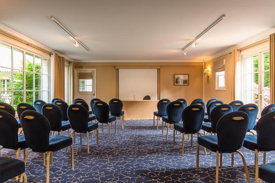 Seating area, Meeting/conference room