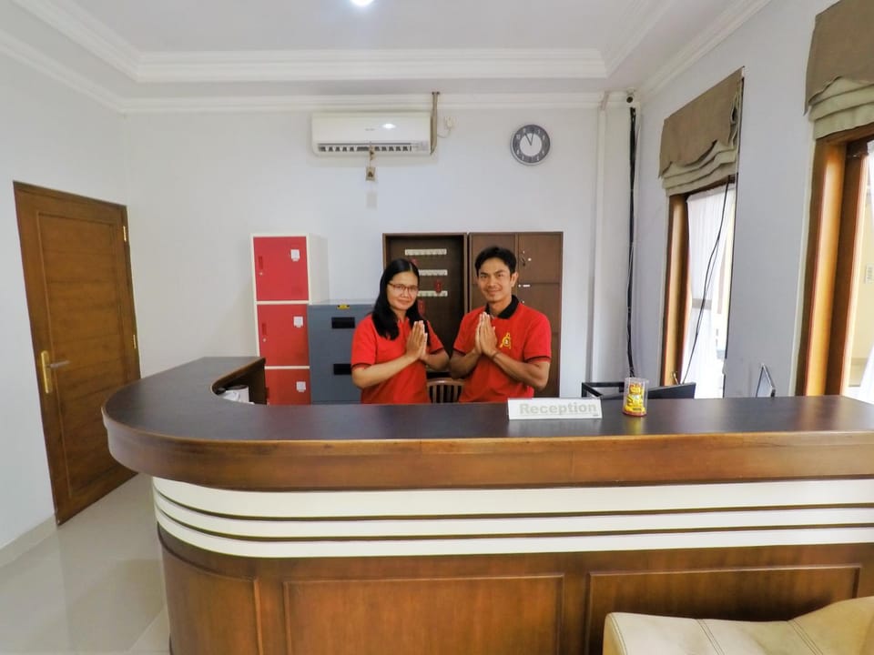 Staff, Lobby or reception