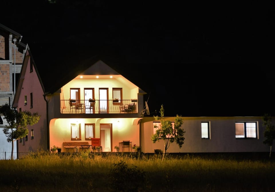 Guest House Blue Views Villa in Montenegro