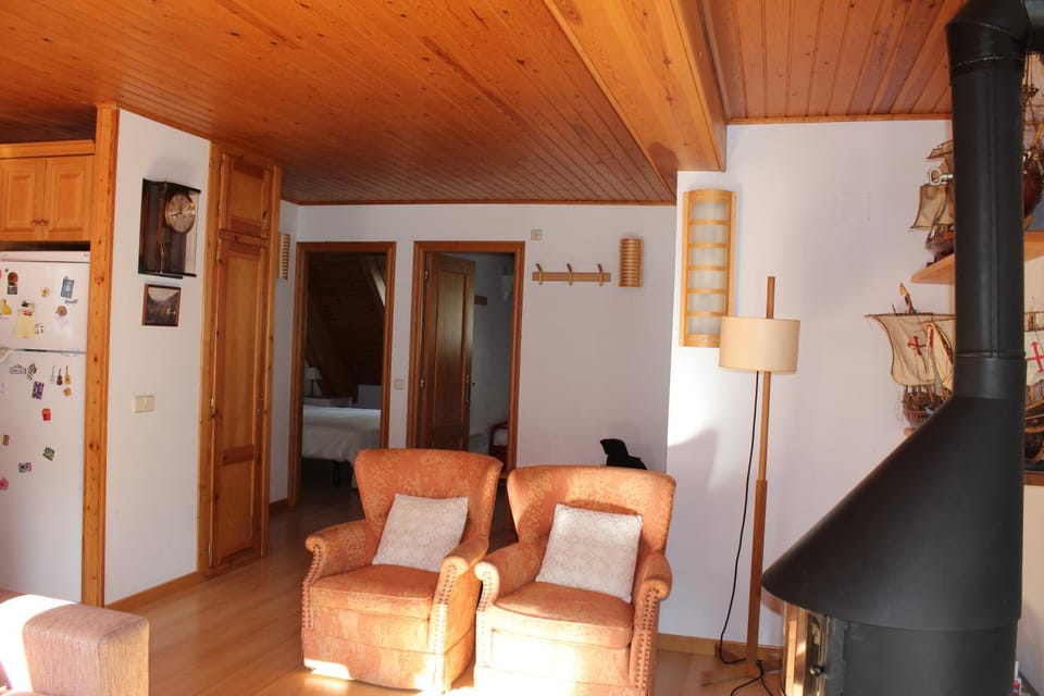 BBQ facilities, TV and multimedia, Living room, Seating area