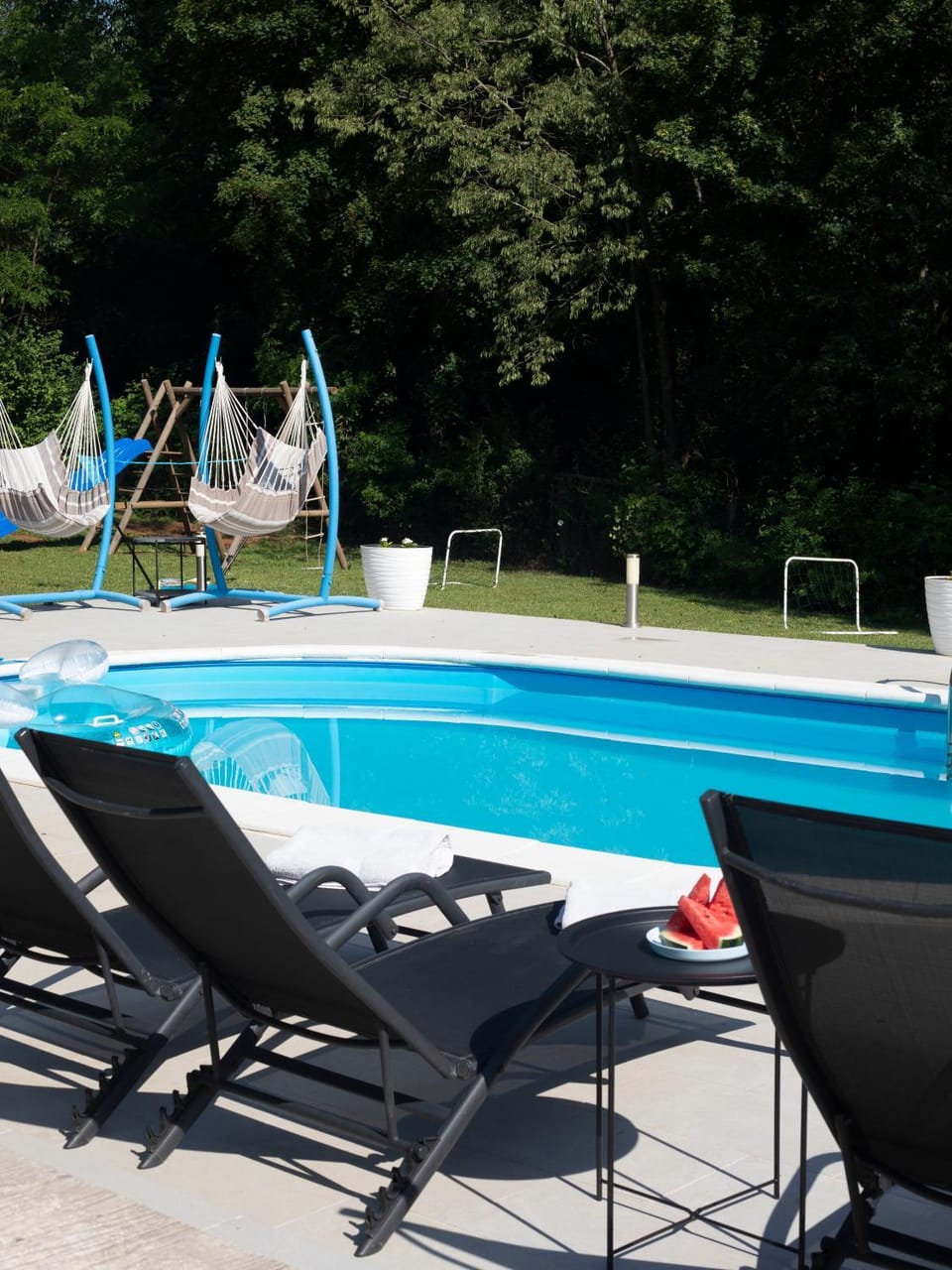Swimming pool