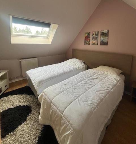 Le Clos De Bourgogne Hotel in Moulins