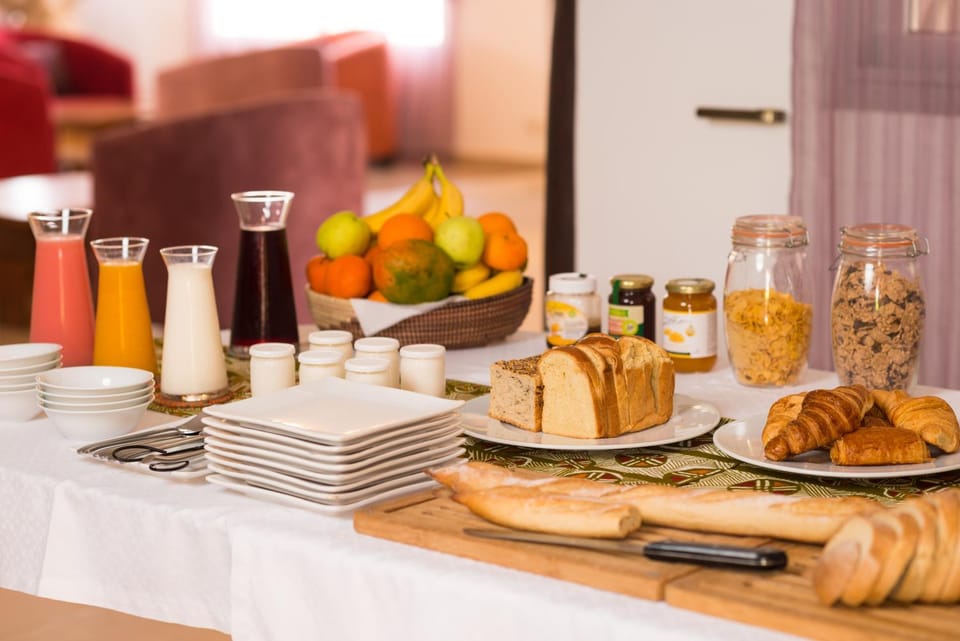 Breakfast, Buffet breakfast