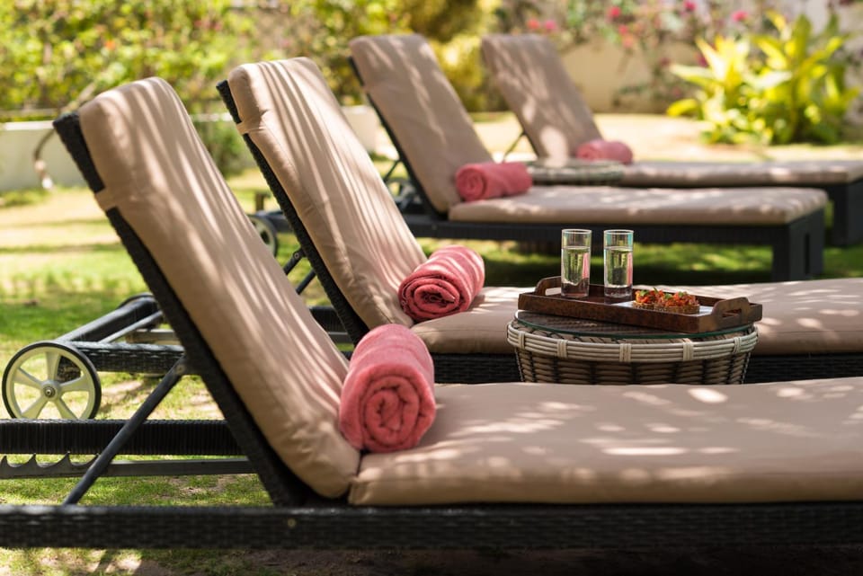 Patio, Food and drinks, Swimming pool