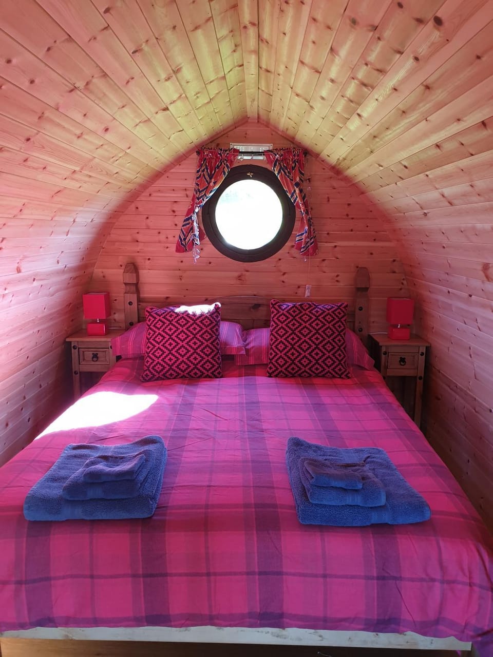 Bed, Decorative detail, Bedroom