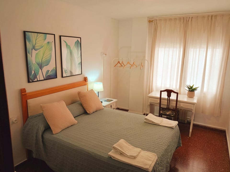 Pensión las Hojas Bed and Breakfast in Tudela