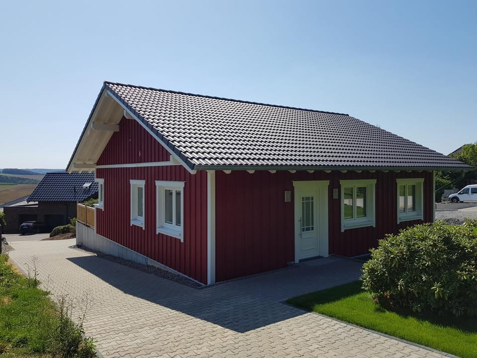 Property building, Facade/entrance, Garden
