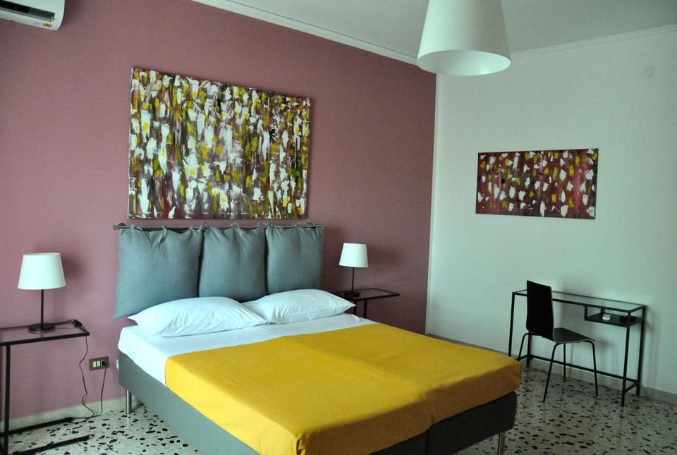 Bed, Photo of the whole room