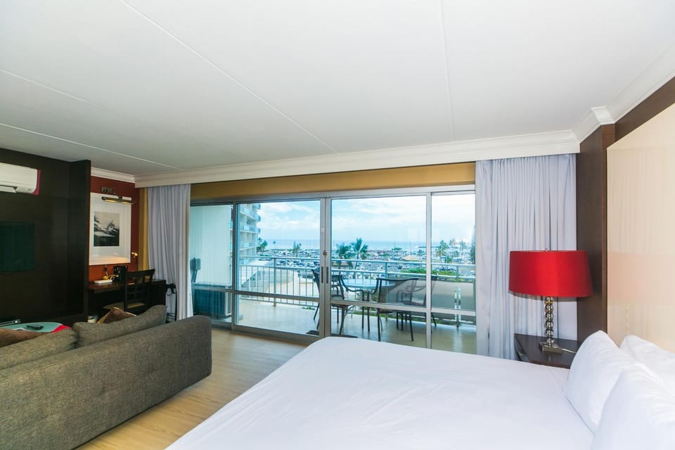 Ilikai Tower 404 House in Honolulu