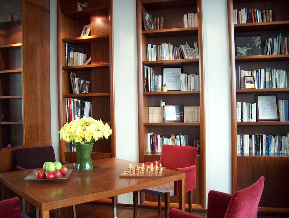 Lobby or reception, Decorative detail