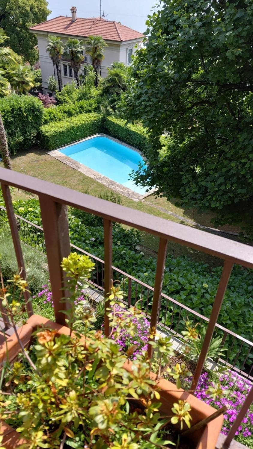 Summer, Garden, Balcony/Terrace, Garden view, Garden view, Lake view, Swimming pool, Seasons