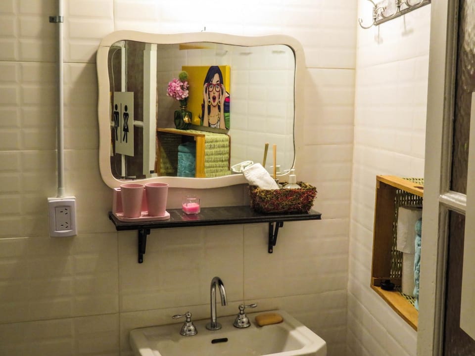 Bathroom, towels