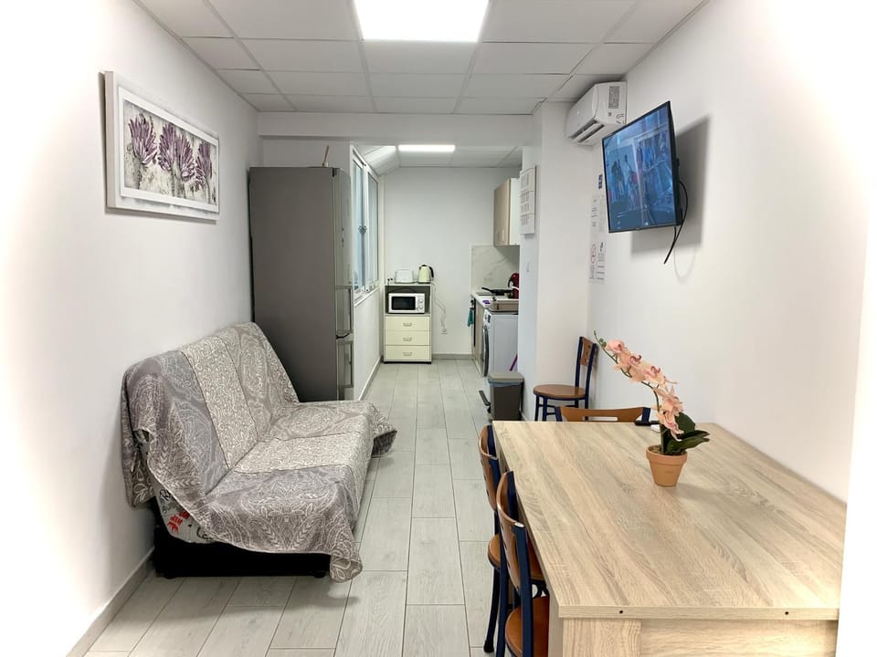 TV and multimedia, Living room, Dining area