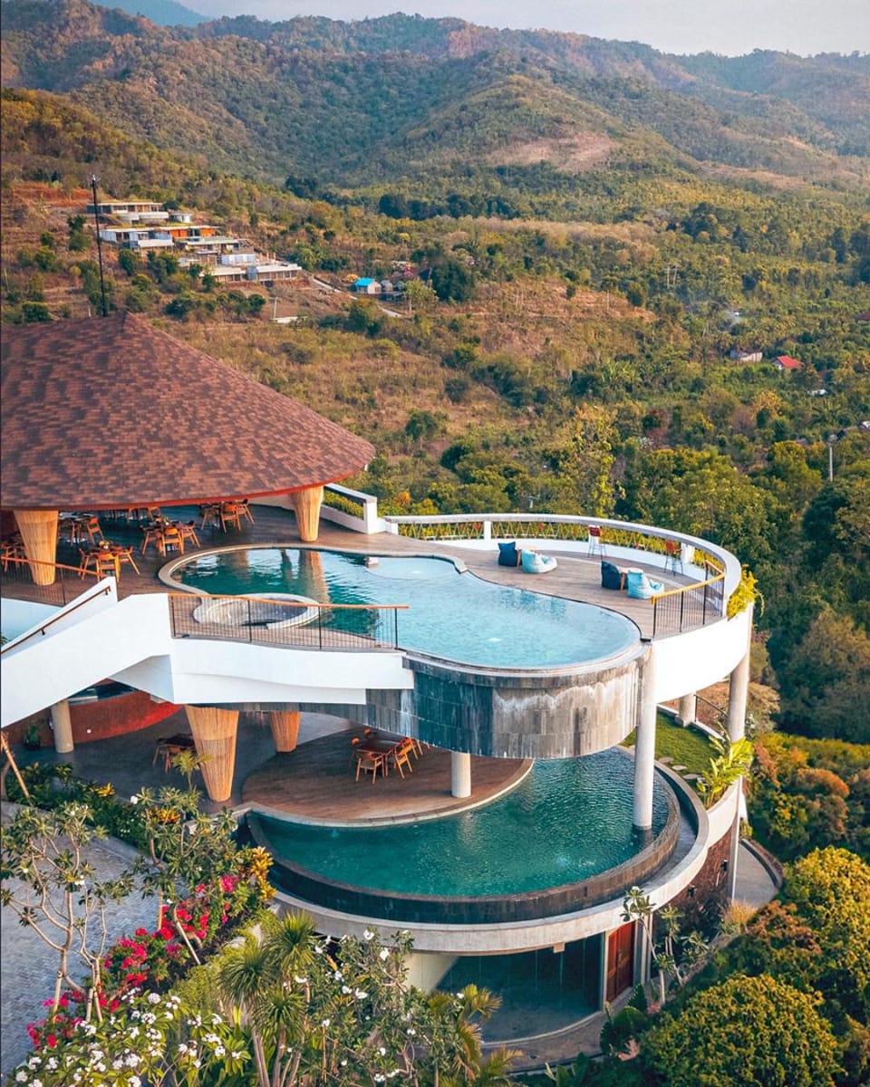 Property building, Restaurant/places to eat, Swimming pool