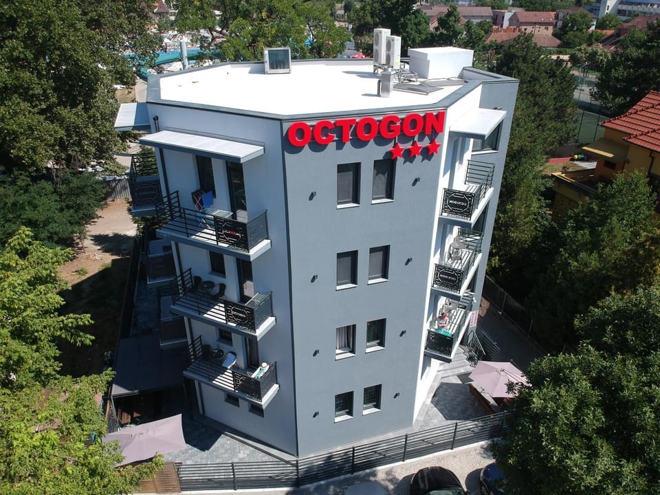 Property building, Bird's eye view