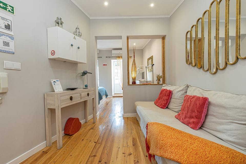 Living room, Area and facilities