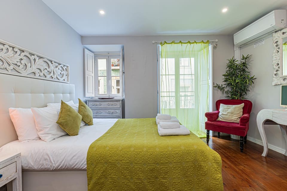 Bedroom, air conditioner