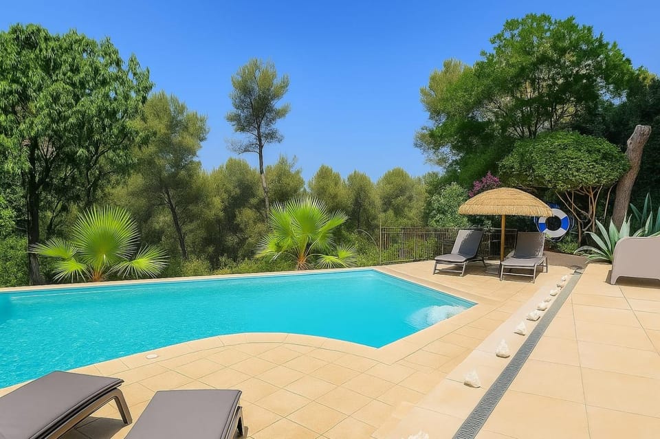 Natural landscape, Solarium, Pool view, Swimming pool