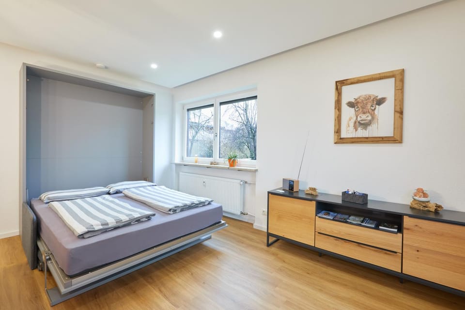 Bed, Living room