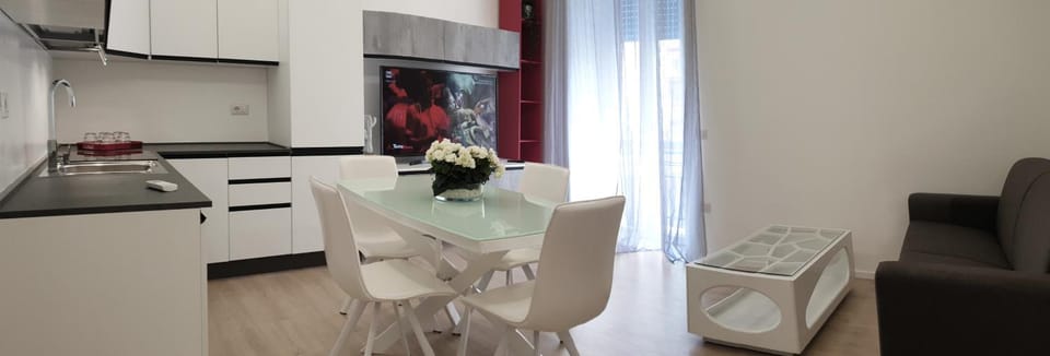 Kitchen or kitchenette, Living room, Dining area