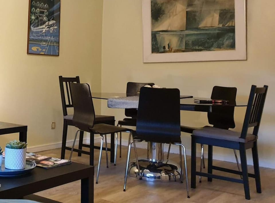 Photo of the whole room, Decorative detail