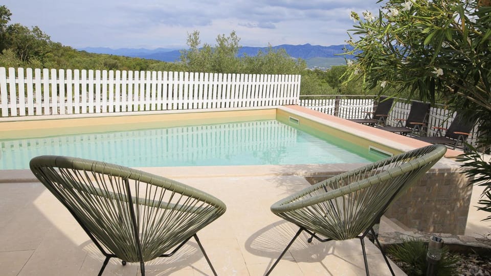Balcony/Terrace, Swimming pool