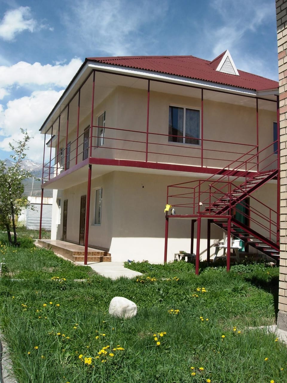 Facade/entrance