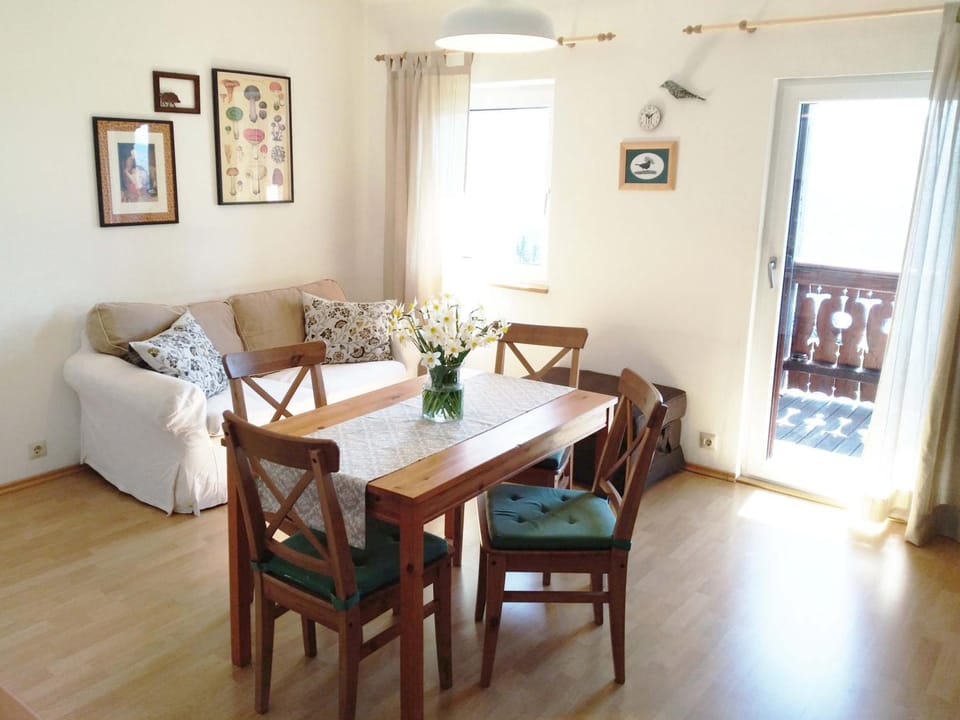 Kitchen or kitchenette, Living room, Photo of the whole room, Dining area