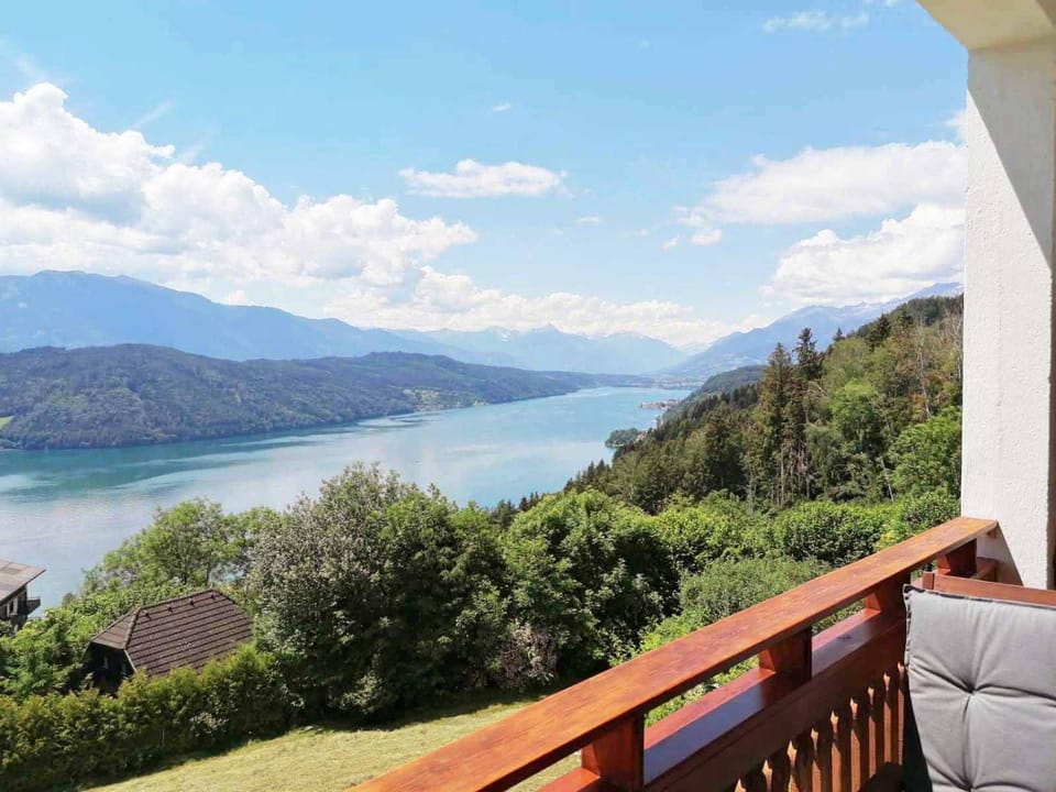 Balcony/Terrace, Lake view