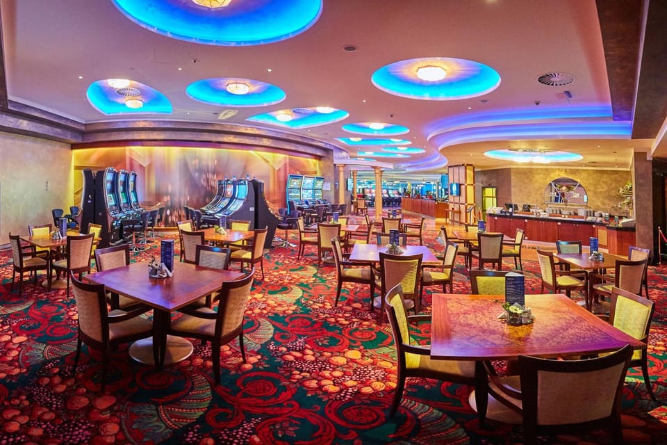 Restaurant/places to eat, Casino