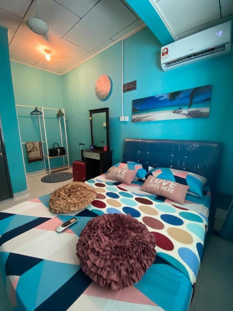 Suhana Private Stay Semporna - Cozy Home House in Sabah