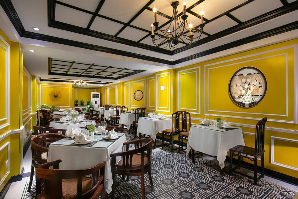 Restaurant/places to eat, Restaurant/places to eat