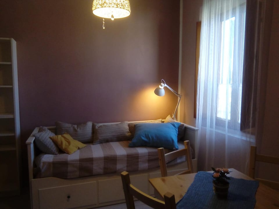 Bed, Living room, Dining area
