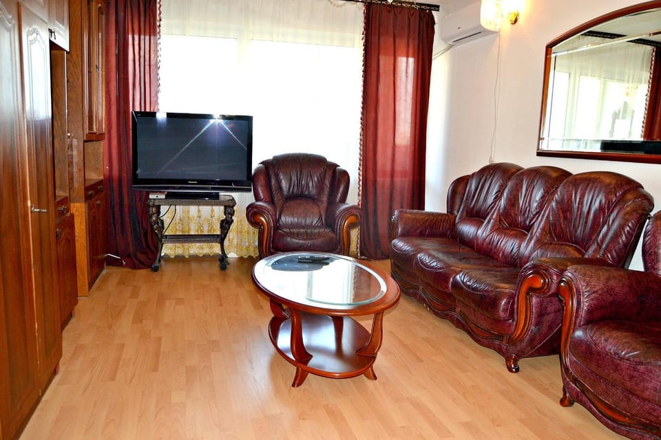 TV and multimedia, Seating area