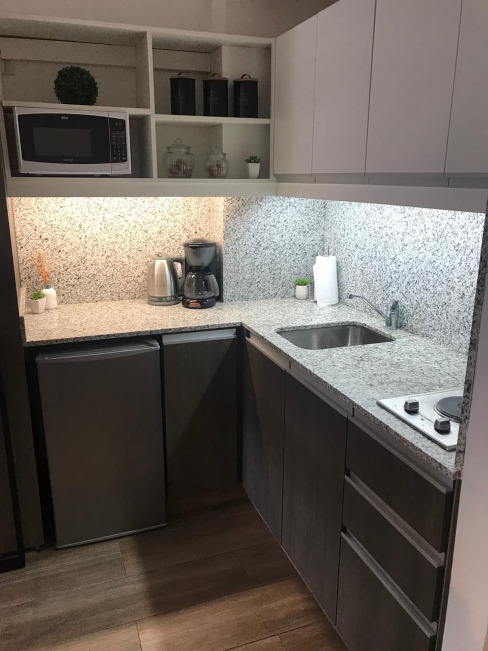 Kitchen or kitchenette