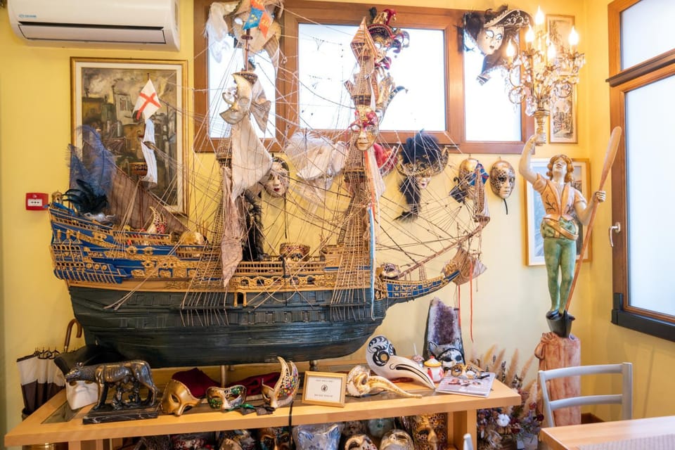Nuova Aurora Bed and Breakfast in Venice