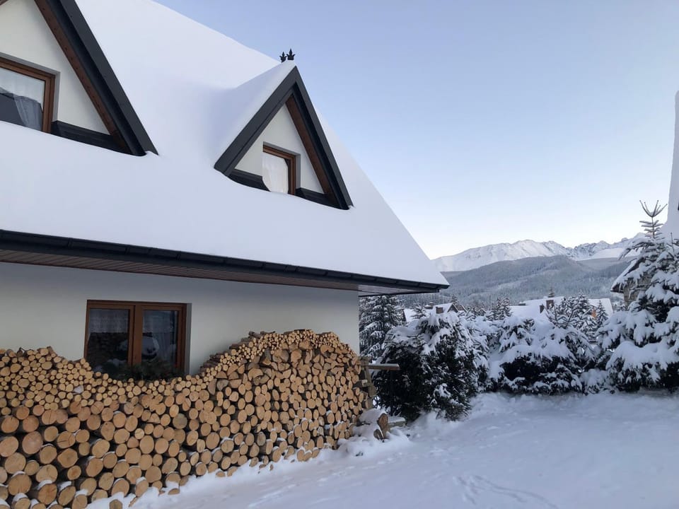 Apartamenty Willa Szafran z widokiem na góry Apartment in Zakopane