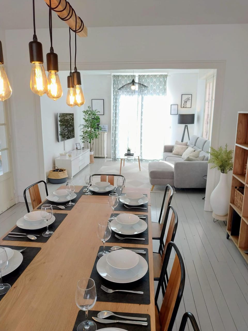 Living room, Dining area