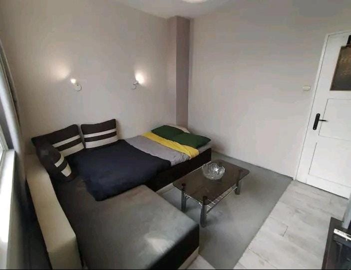 Bed, Photo of the whole room, Seating area, Bedroom