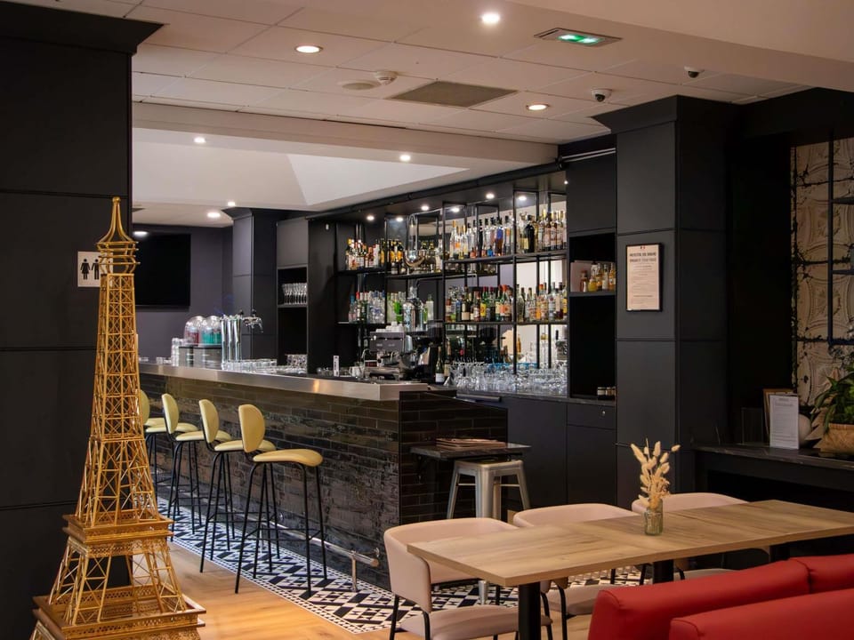 Lounge or bar