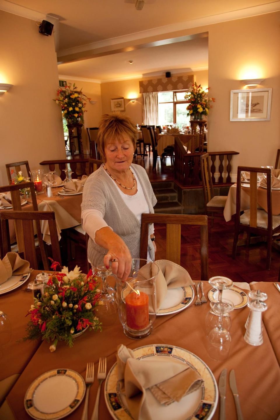 Staff, Restaurant/places to eat, English/Irish breakfast