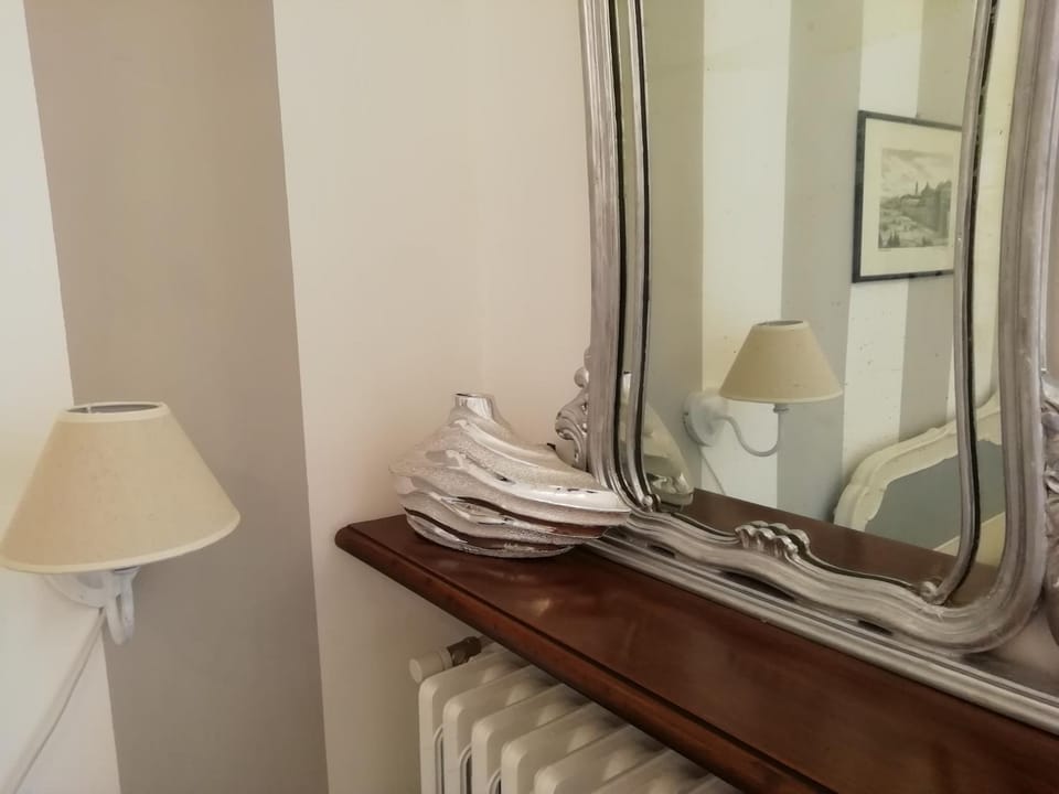 CASA FREJUS . COMODO AL CENTRO E AL POLITECNICO BUS 33 E 42 Apartment in Turin