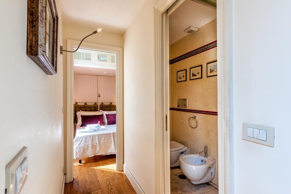 Bathroom, Photo of the whole room