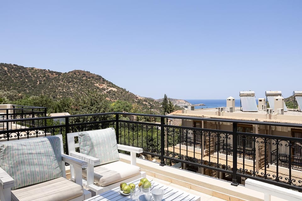 View (from property/room), Balcony/Terrace, Garden view, Mountain view