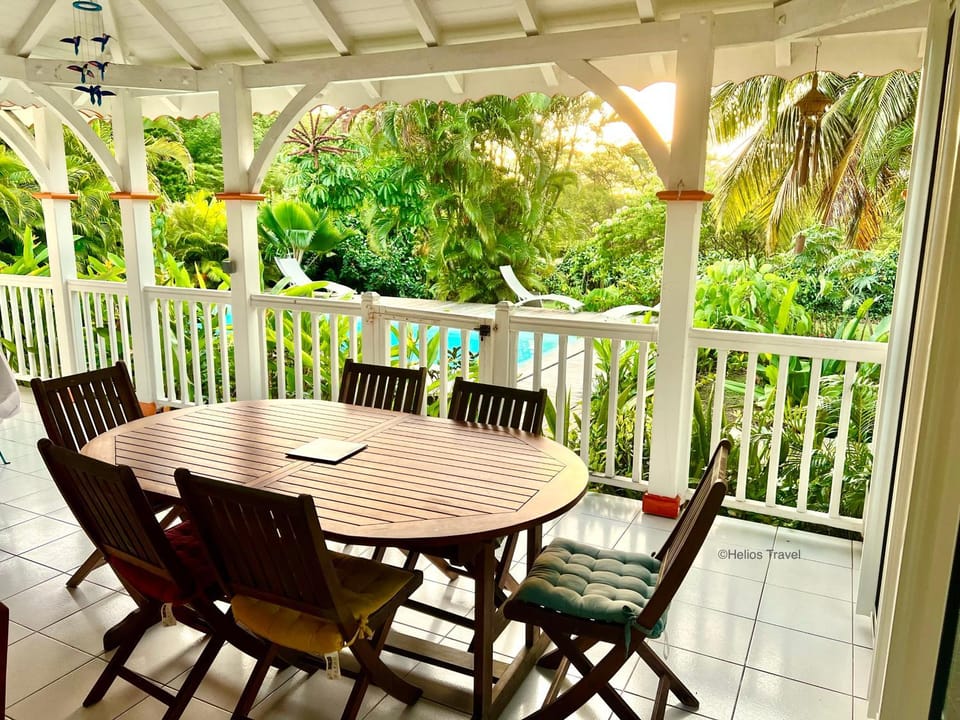 Dining area, Garden view, Pool view