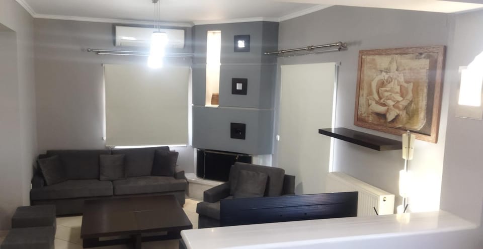 Living room, Seating area, fireplace