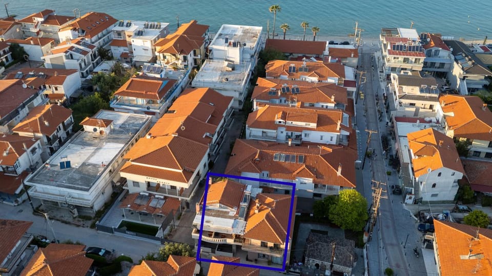 Property building, View (from property/room), Location