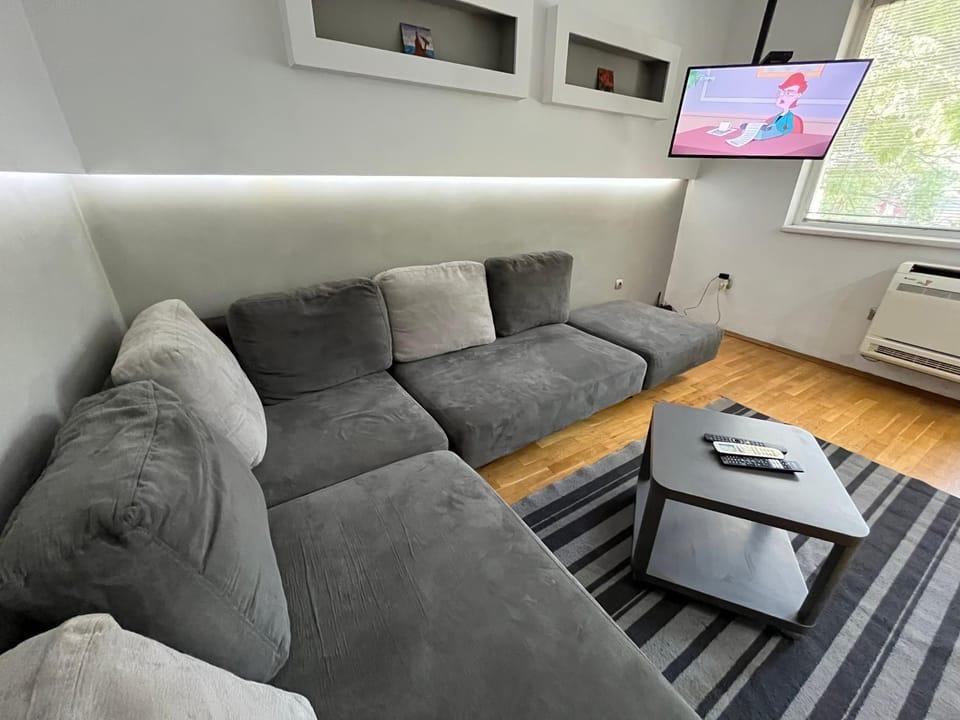 Communal lounge/ TV room, TV and multimedia, Living room, Seating area